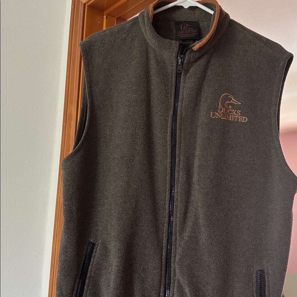 Ducks Unlimited Brown Fleece Vest for Men